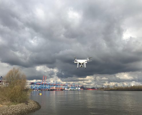 Phantom 4 im Hafen